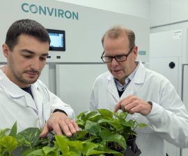 GEN2000 plants two scientists